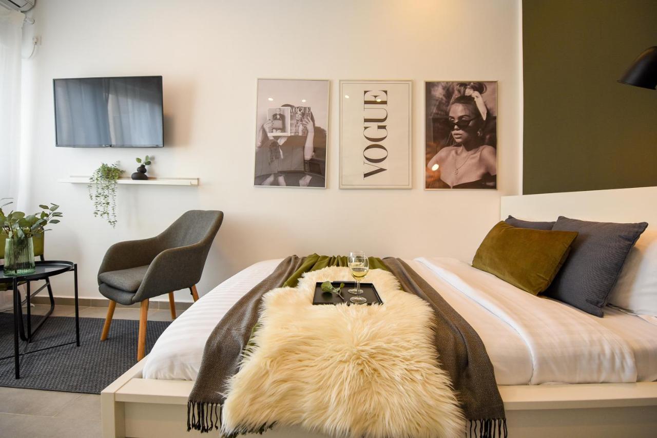 Classy Comfort - Chic Studio On Regina Elisabeta Bukares Bagian luar foto