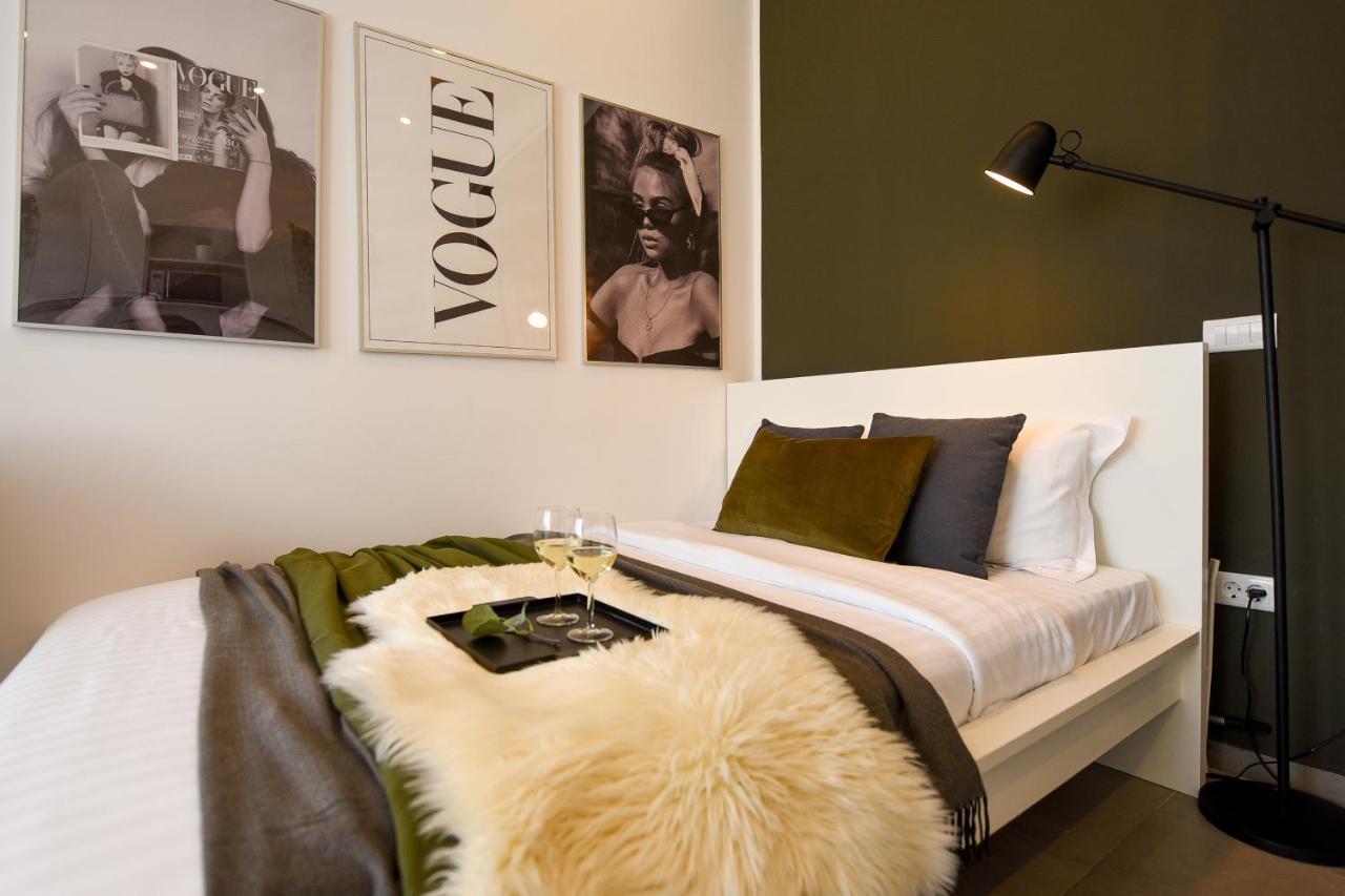 Classy Comfort - Chic Studio On Regina Elisabeta Bukares Bagian luar foto